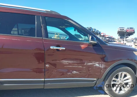 2012 Ford Explorer Xlt z USA, uszkodzony, nr VIN 1FMHK7D87CGA79163